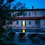 Scvola Elementare Istria - Heated Pool, Private Cinema & Ev Connector Willa *