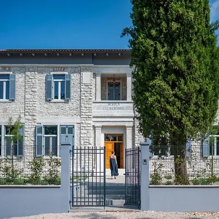 Luxury & Unique Scvola Elementare Villa Modrusani