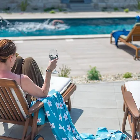 Villa Scvola Elementare Istria - Heated Pool, Private Cinema & Ev Connector *