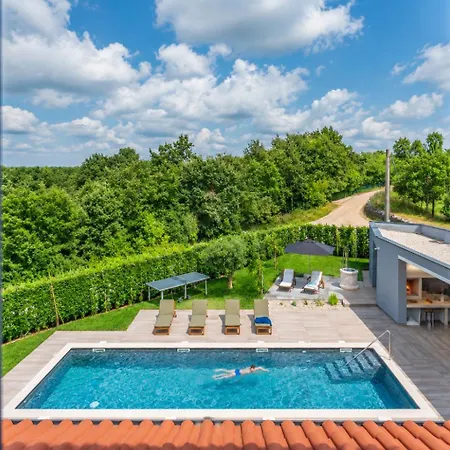 Scvola Elementare Istria - Heated Pool, Private Cinema & Ev Connector