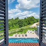 Scvola Elementare Istria - Luxury Designer With Heated Pool, Private Cinema & Ev Connector