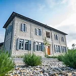 Scvola Elementare Istria - Heated Pool, Private Cinema & Ev Connector Villa Modrušani