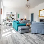 Scvola Elementare Istria - Luxury Designer With Heated Pool, Private Cinema & Ev Connector