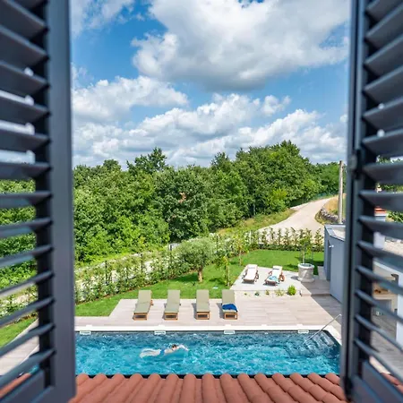 Scvola Elementare Istria - Heated Pool, Private Cinema & Ev Connector