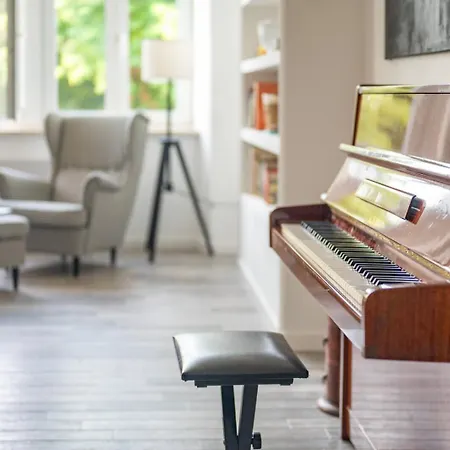 Luxury & Unique Scvola Elementare *