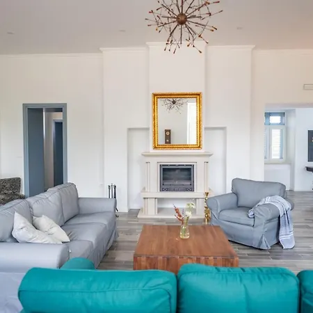 Luxury & Unique Scvola Elementare * Modrušani