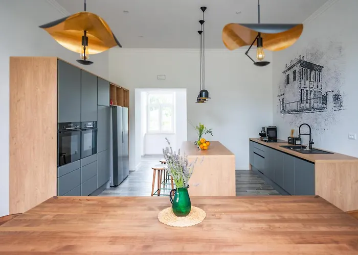 Luxury & Unique Scvola Elementare *